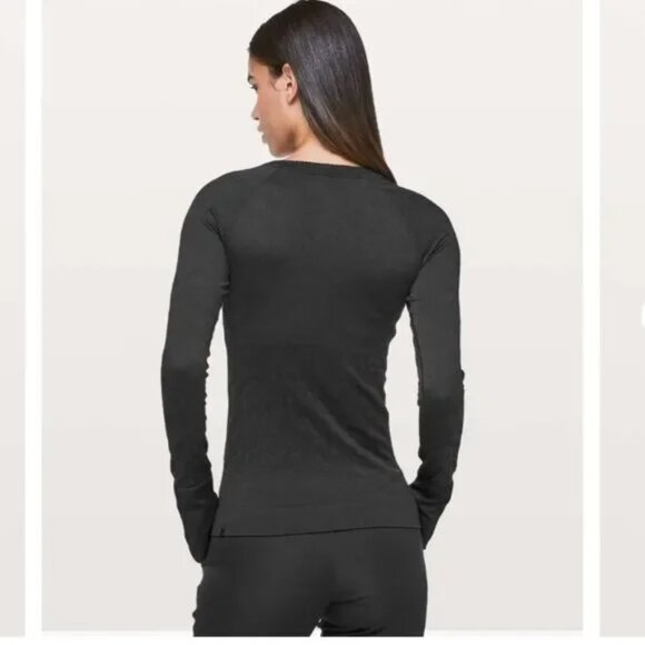 LULULEMON Women's Rest Less black long-sleeve textured pullover top - 6 ($88 RV) - Picture 2 of 14